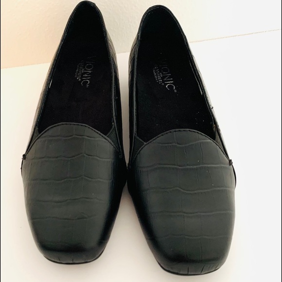 Vionic Dolores Croc Embossed Loafer Sz 6 GUC - Picture 9 of 9